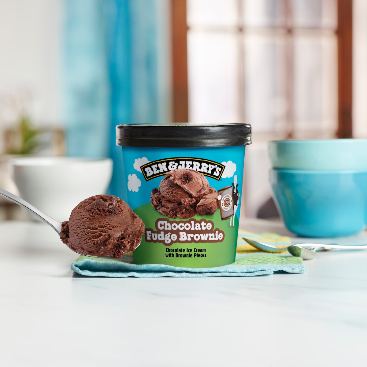 Chocolate Fudge Brownie Eiscreme Pint 5 / 5